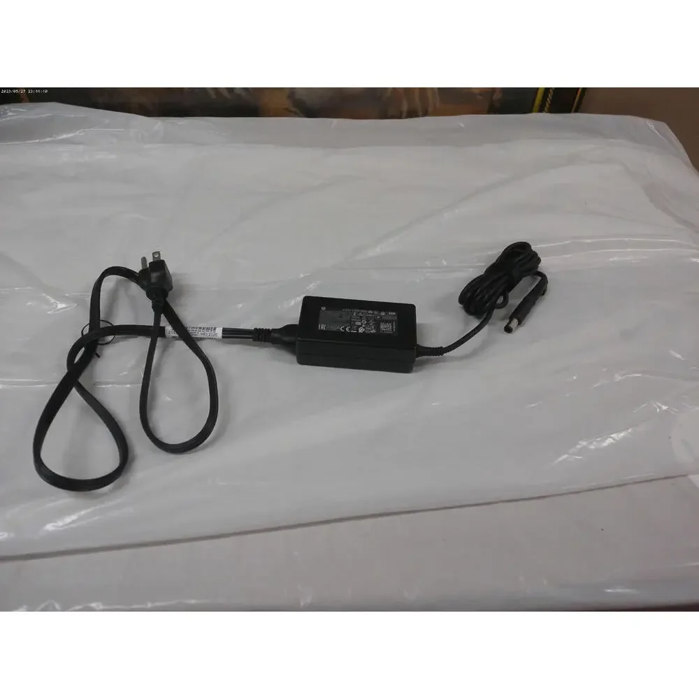 NEW OEM HP 65W AC Power Supply Adapter Charger L39752-003 TPN-DA17, TPN-CA16